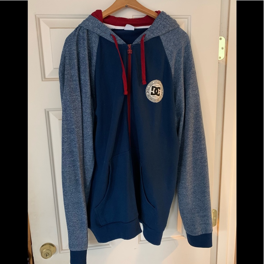 DC hooded sweatshirt. Men’s xxl.